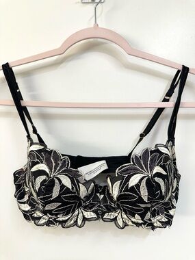Oscar de la Renta Pink Label 34B Black Cream Embroidered Lace Underwire Bra